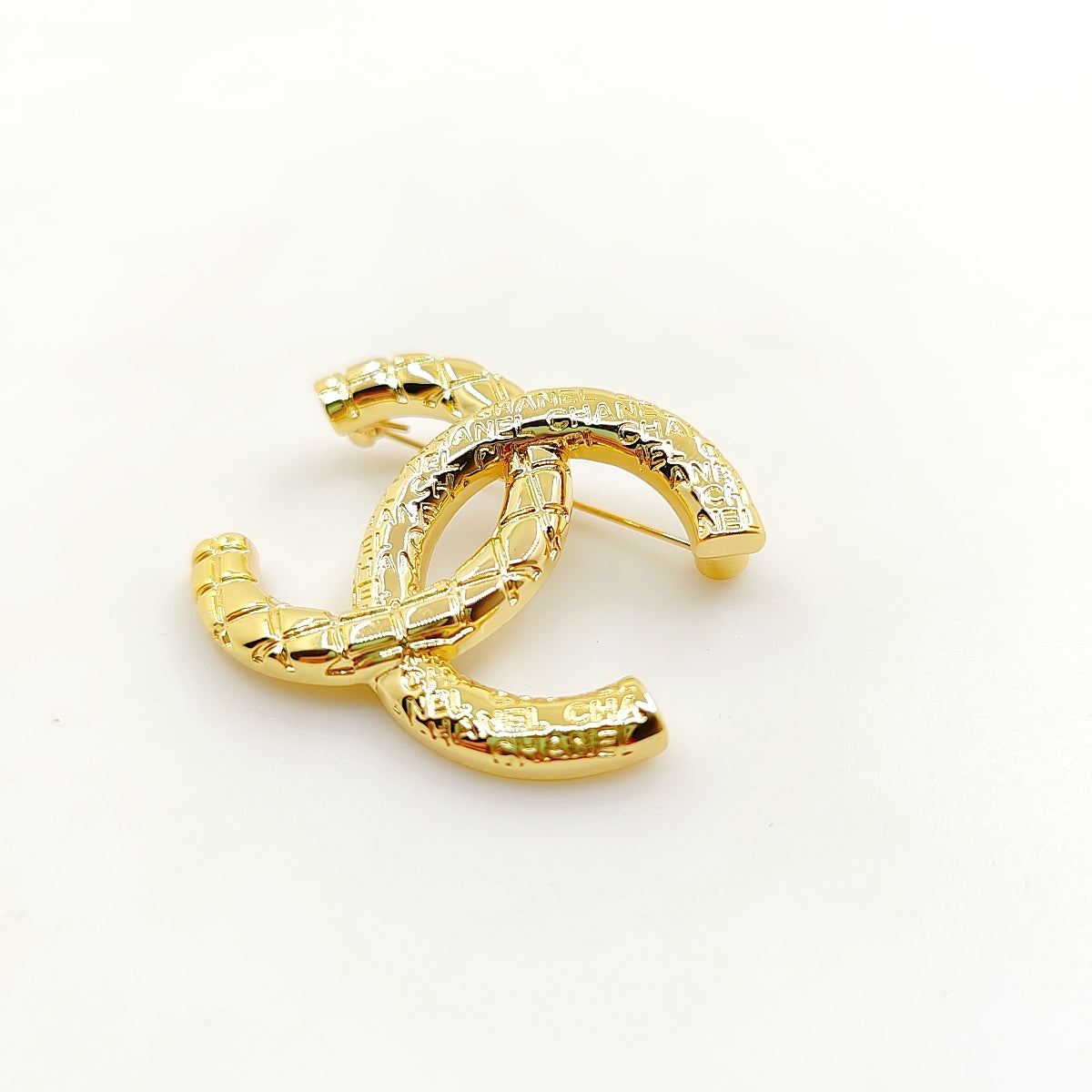 18K Chanel 24S Brooch