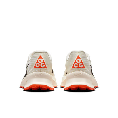 Men’s ACG Ultrafly Trail (101 - Sail/Black-White-Saftey Orange)